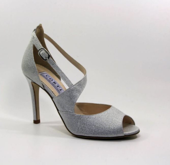 Scarpa da sposa non bianca - 2