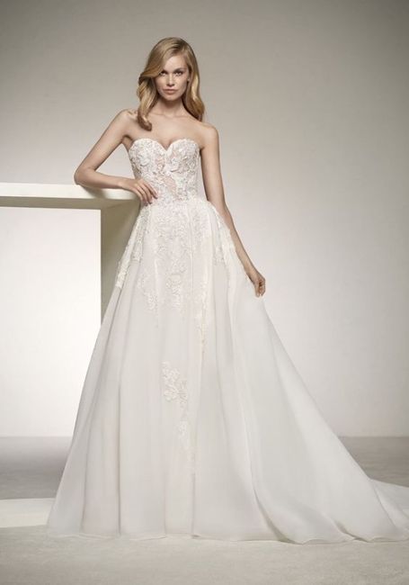 Come valorizzare le spalle con l’abito da sposa👰🏻 - 6