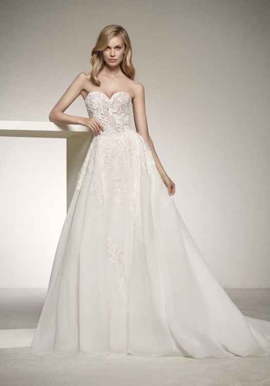 Come valorizzare le spalle con l’abito da sposa👰🏻 6