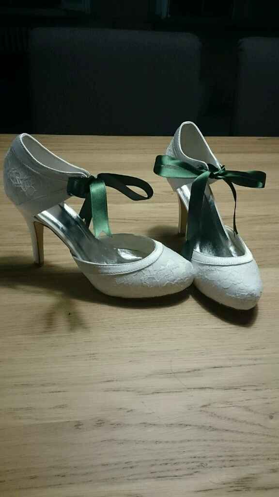 Scarpe sposa....bianche o colorate? mi fate vedere le vostre? - 1