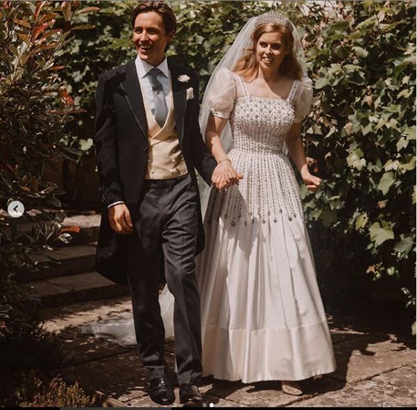 Matrimoni reali: Beatrice di York è convolata a nozze! E questo era il suo abito ❤️ 3