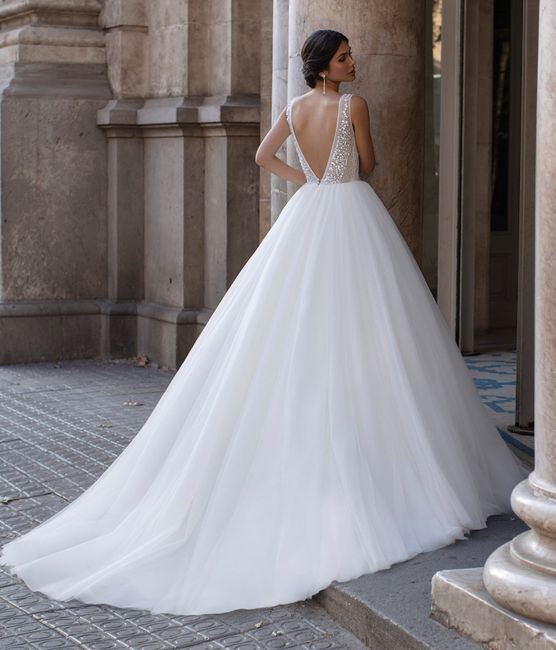 Sogno o son desta? 10 abiti da sposa con gonne spettacolari✨ 10