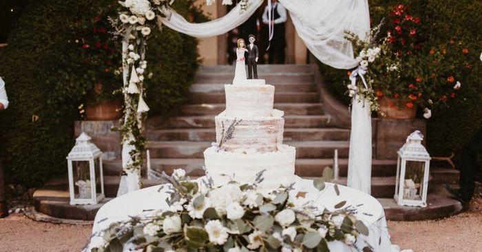 12 torte nuziali bellissime e perfette per i matrimoni in primavera/estate 2023 1
