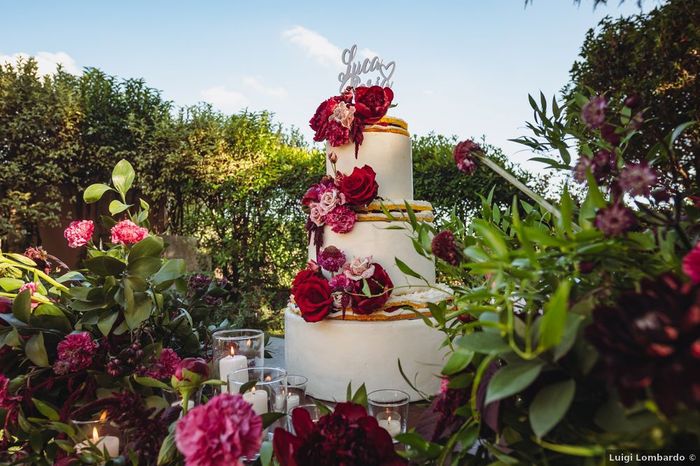 12 torte nuziali bellissime e perfette per i matrimoni in primavera/estate 2023 6