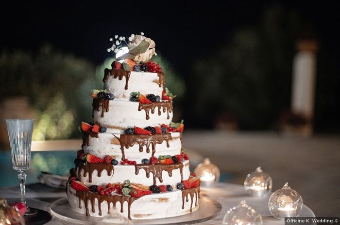 12 torte nuziali bellissime e perfette per i matrimoni in primavera/estate 2023 - 8