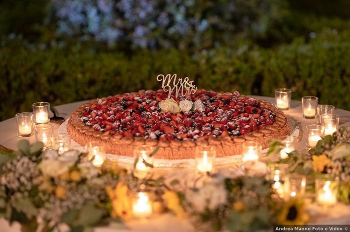 12 torte nuziali bellissime e perfette per i matrimoni in primavera/estate 2023 - 12