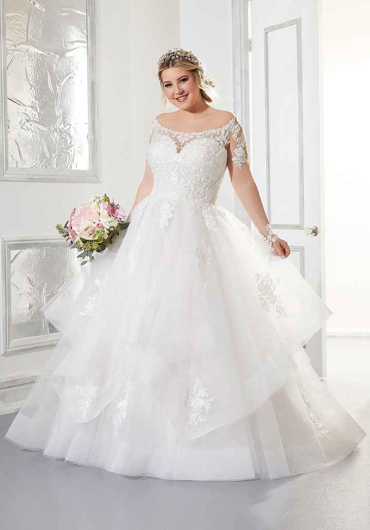Abiti da sposa principessa: quale dei due? - 2
