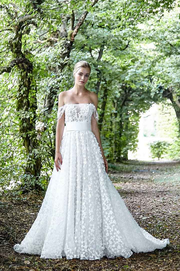 Abiti da sposa 2021: 10 modelli con applicazioni 3D che dovete vedere - 2