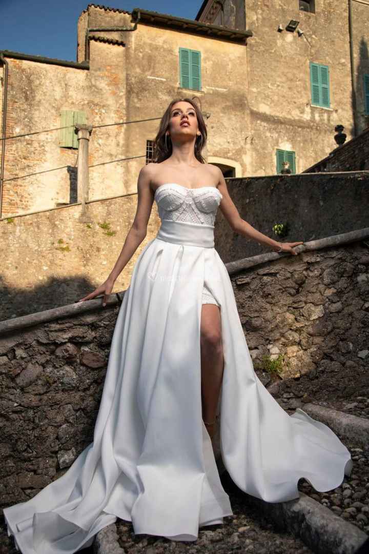 Quale tra questi abiti da sposa è simile al tuo? - 4