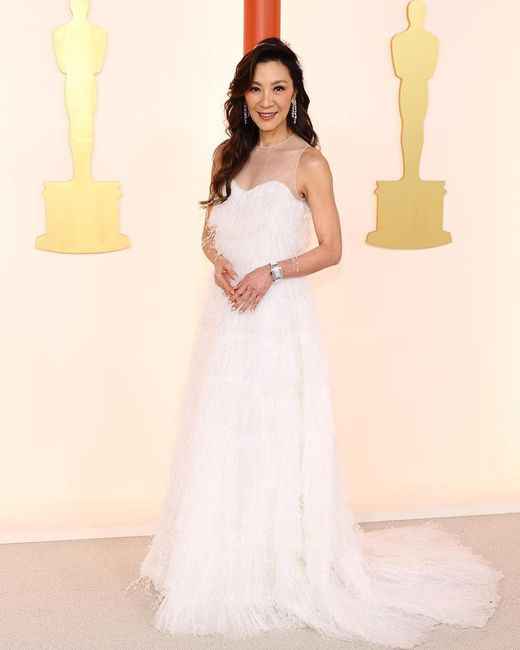 Oscar 2023✨: Ti ispireresti a uno di questi white dress per il tuo look da sposa? - 1