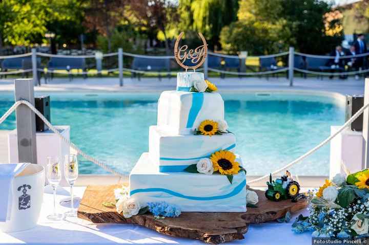 12 torte nuziali bellissime e perfette per i matrimoni in primavera/estate 2023 - 11