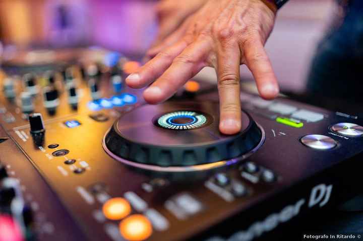 1️⃣Musica dal vivo o dj? - 3