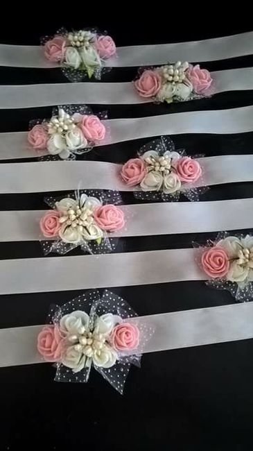 Bracciali di fiori finti - 1