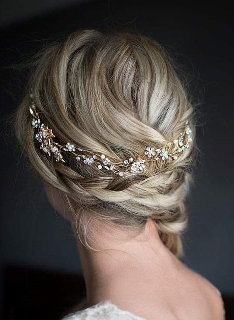 Acconciatura. Quale accessorio? 7