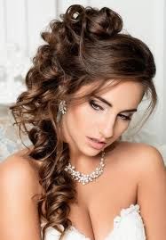 Acconciatura per chi ha ciuffo laterale 4