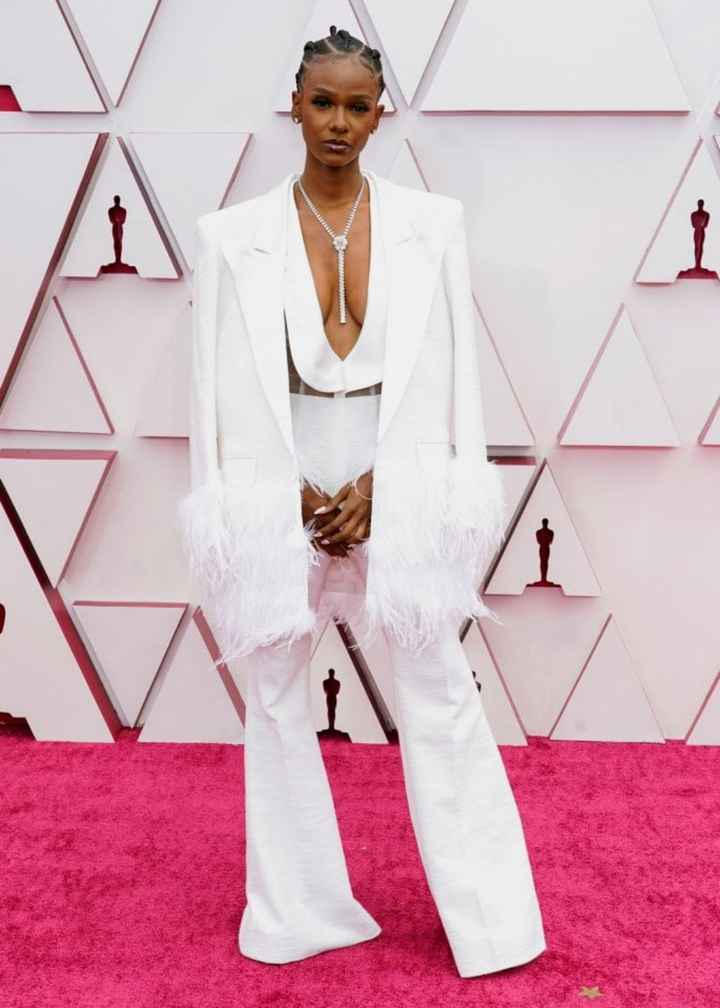 Red carpet Oscar 2021 - 7