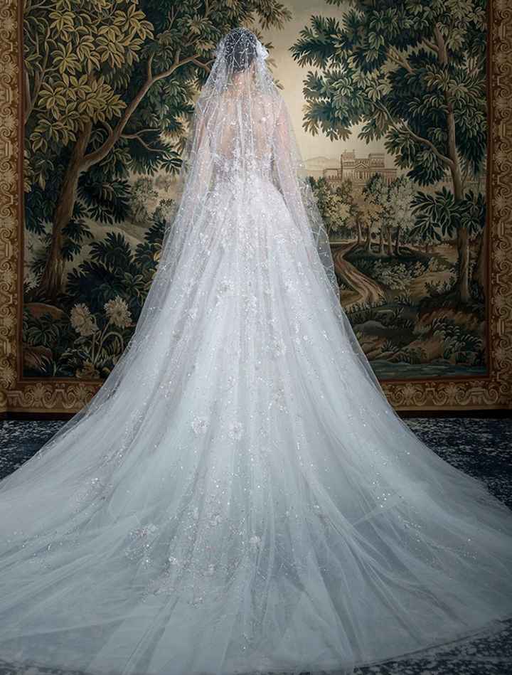 Collezione Georges Hobeika 2022 - 17