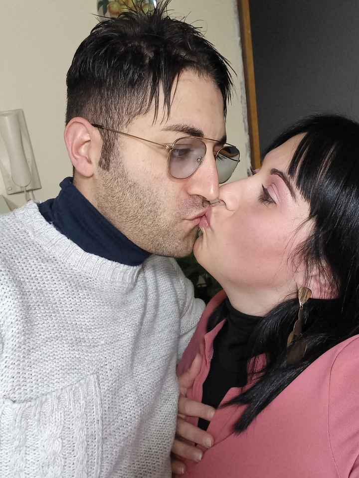 Postate una foto di voi due 👇 - 1