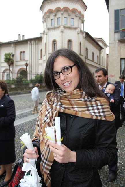 amica con conetti x riso