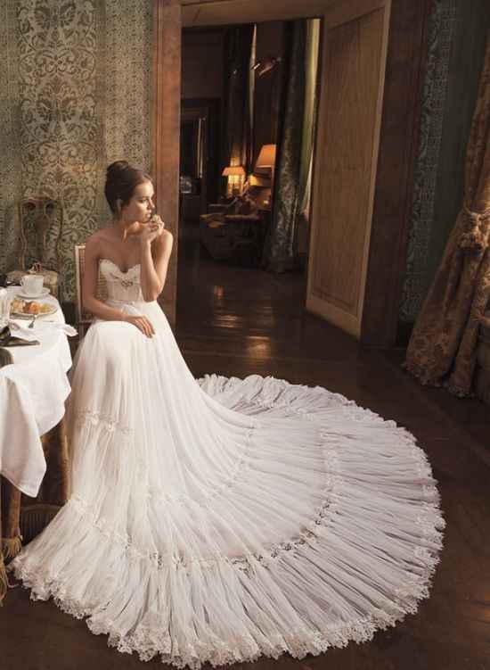 Abiti da sposa con strascico lungo - 2