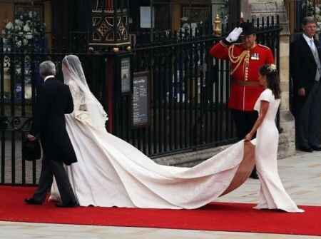 Abiti da sposa con strascico lungo - 13