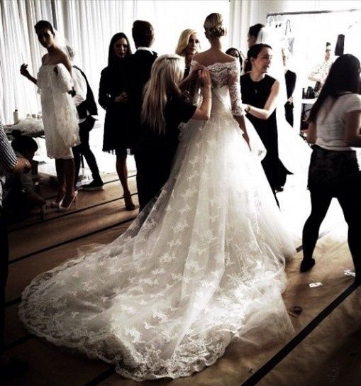 Abiti da sposa con strascico lungo - 16