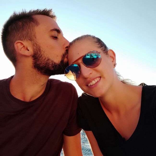 Postate una foto di voi due 👇 - 1
