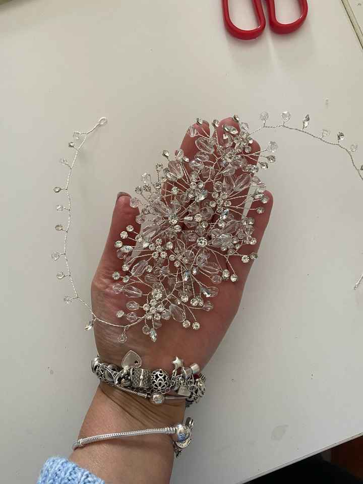 Accessorio capelli: Grande o Piccolo? - 1