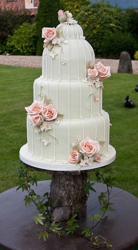 Torte nuziali particolari, quale preferite? - 1