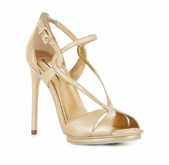 Dilemma scarpe! a voi quale piace? - 1