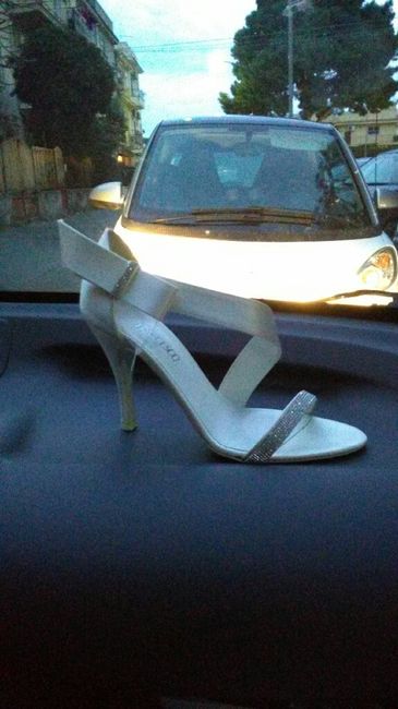 Ed ecco le scarpe - 1