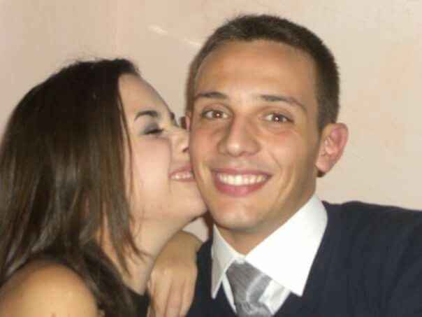 La prima foto di voi due da fidanzati - 1