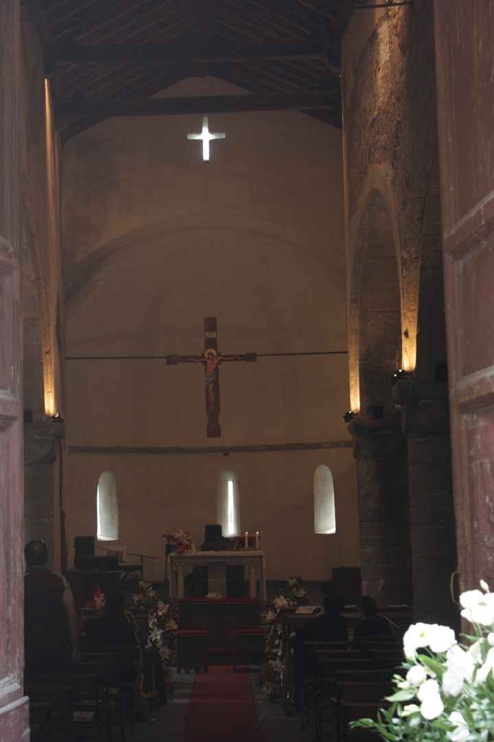 Chiesa decorata per matrimonio