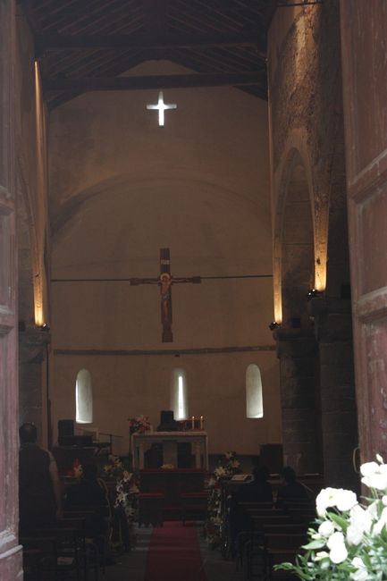 Chiesa decorata per matrimonio