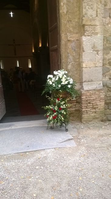 Chiesa decorata per matrimonio