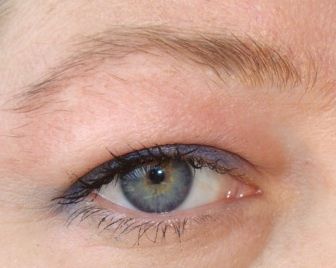 SOPRACCIGLIA INCOLTE