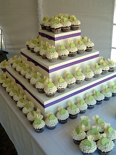 mini wedding-cakes