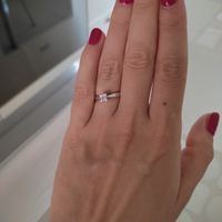 Cosa avete ricevuto come anello di fidanzamento? - 1