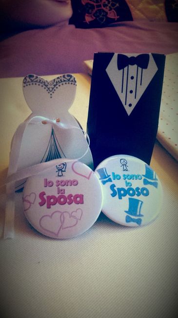 Bomboniere spiritose e spillette