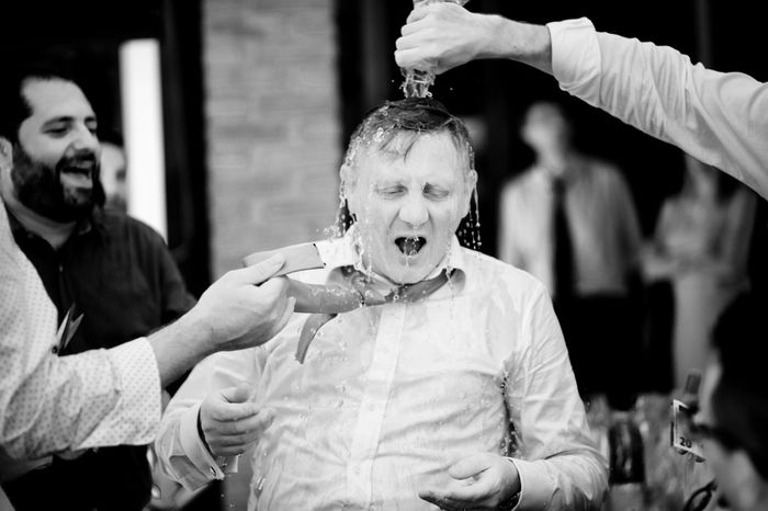 Taglio della cravatta