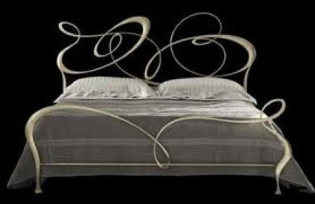 letto in ferro battuto moderno