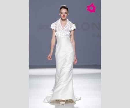 abito con scollo a camicia