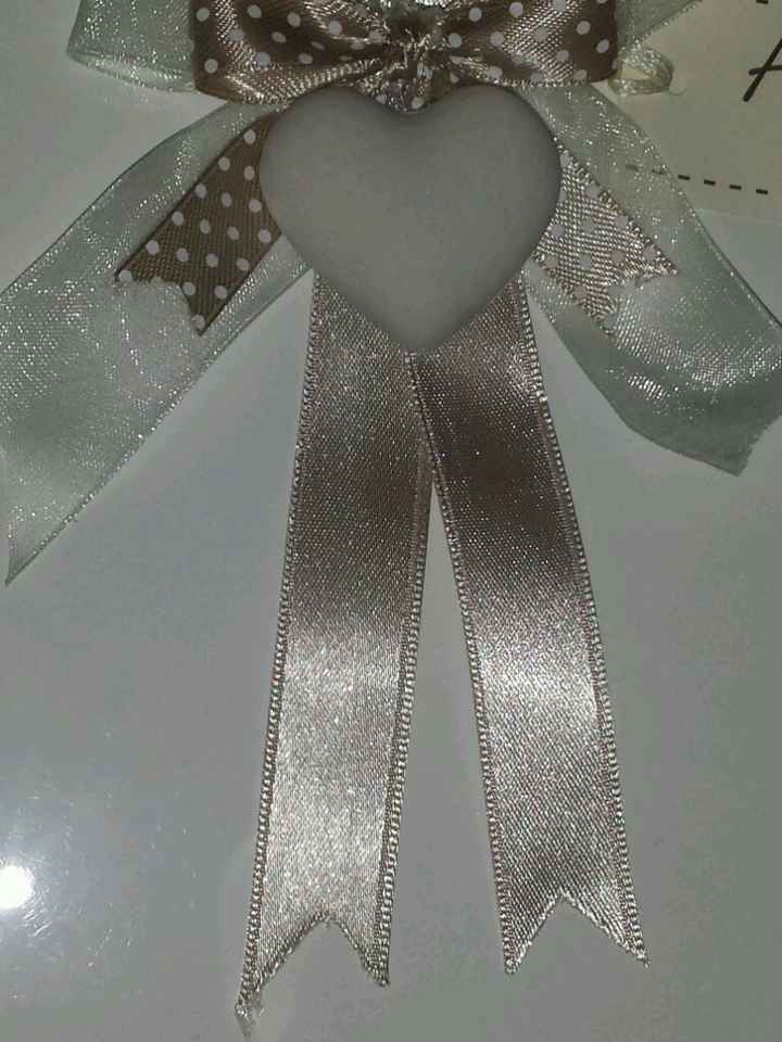 Colore in abbinato col vestito - 1