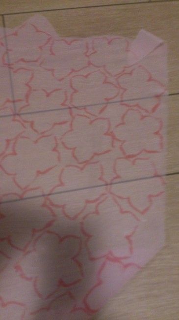 Disegnare i fiori sullo chiffon