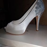 ecco le mie scarpe. molto semplici 