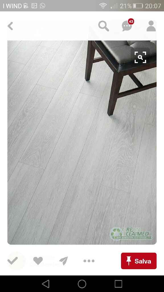 Che ne pensate di questo pavimento effetto parquet? - 1