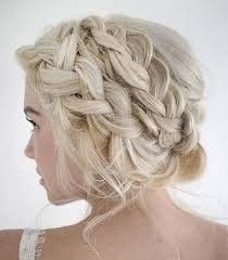 Acconciatura raccolta 14