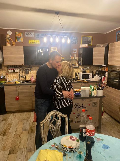 Postate una foto di voi due 👇 - 1