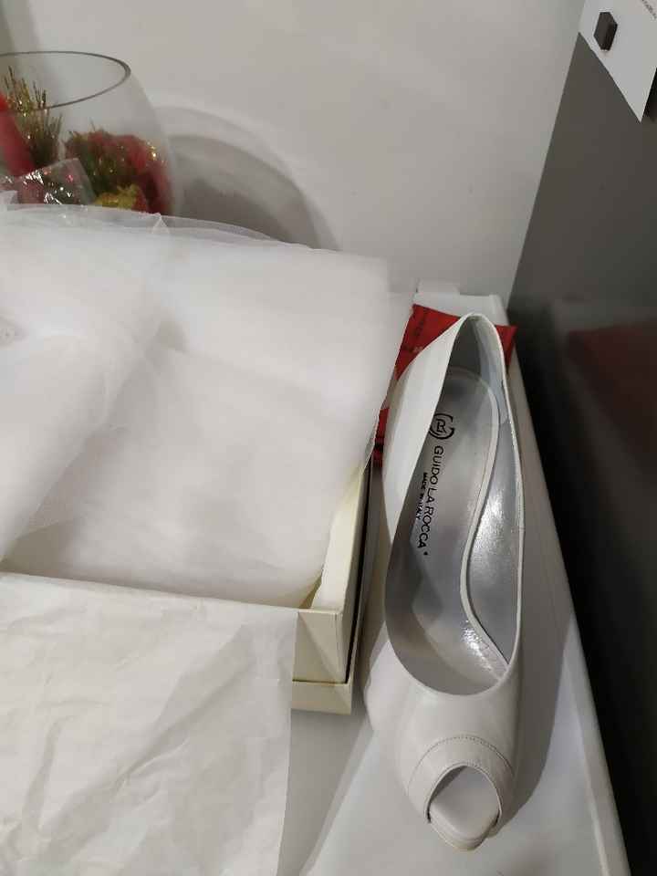 Abito avorio,velo e scarpe bianche si può? - 1