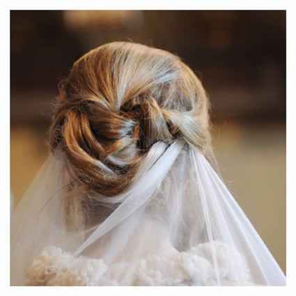 acconciatura con velo basso 3